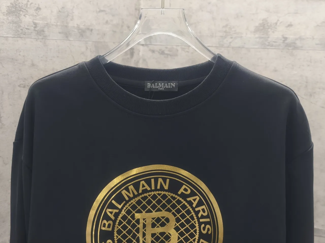 🌈🌈 BALMAN engraved gold-plated three-dimensional printed letters and printed logo are exquisitely upgraded. New Arrival heavy sweatshirt for autumn and winter. The fabric is made of customized g high-gram heavy terry. It is thick, wide and tangible, and has a better hand feel. It is not easy to deform, not easy to shrink, and maintains long-term beauty! ! Engraved gold-plated three-dimensional printing, three-dimensional and stylish craftsmanship, and the upper body shape is awesome! The popular micro-wide version for men and women is the Same Style. Color: Black White Sizes: S-2XL